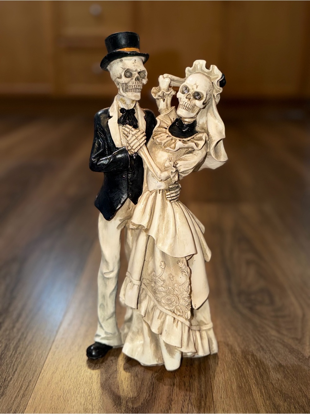 Gothic Dancing Skeleton Bride & Groom Figurine Halloween Decor